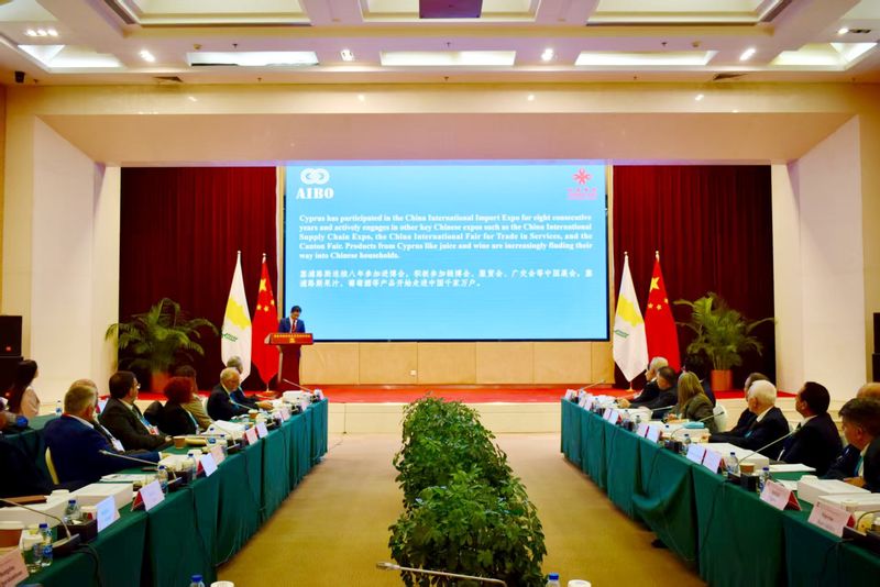 中国-塞浦路斯现代化城市建设与管理研修班开班2.jpg 中国-塞浦路斯现代化城市建设与管理研修班开班2.jpg