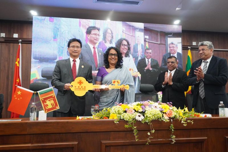 中国援斯里兰卡高法大楼全面维修项目正式交接(2).jpg 中国援斯里兰卡高法大楼全面维修项目正式交接(2).jpg