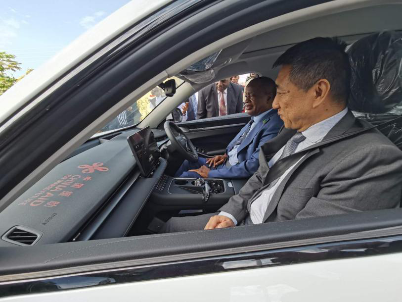中国援赞比亚警车项目举行交接仪式2.png 中国援赞比亚警车项目举行交接仪式2.png