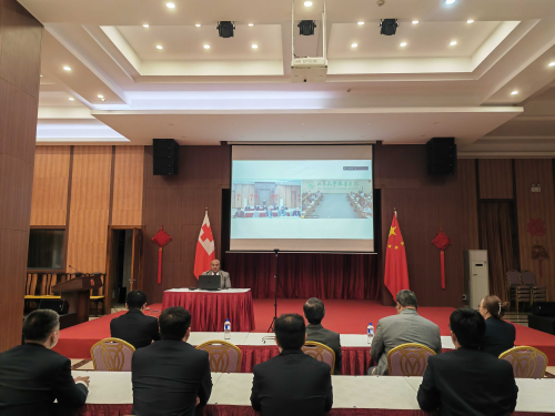汤首批赴华转诊患者康复仪式在山东大学举行2.png
