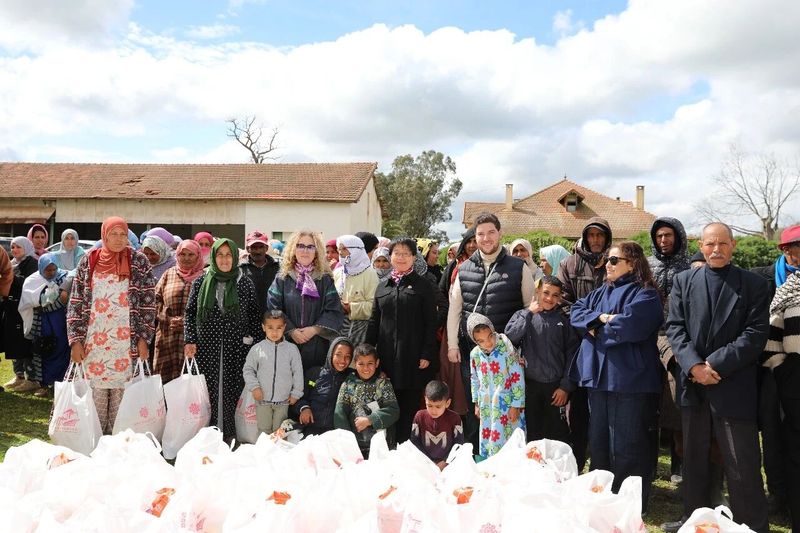 中国驻摩洛哥使馆顺利举行斋月捐赠活动（2）.jpg