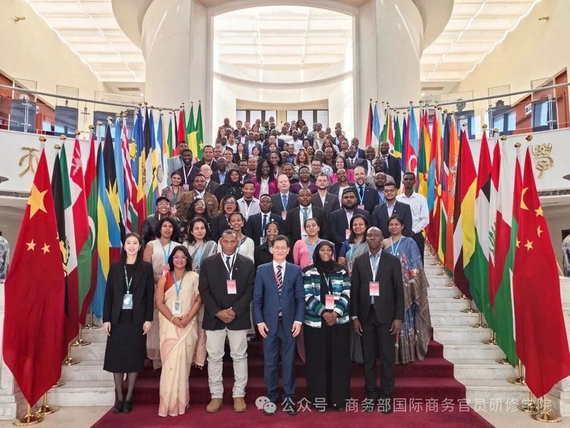 商务部国际商务官员研修学院四期研修班开班3.jpg