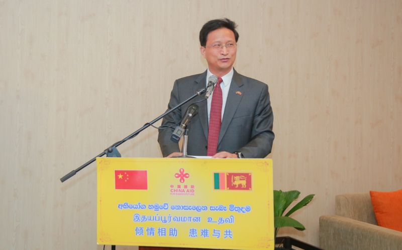 中国援助斯里兰卡2027年校服布料项目签署立项换文2.jpg