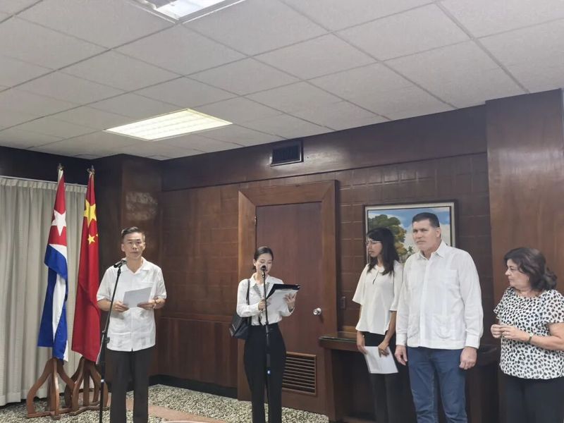 中国援古巴新一批家用太阳能设备项目交付首批物资1.jpg